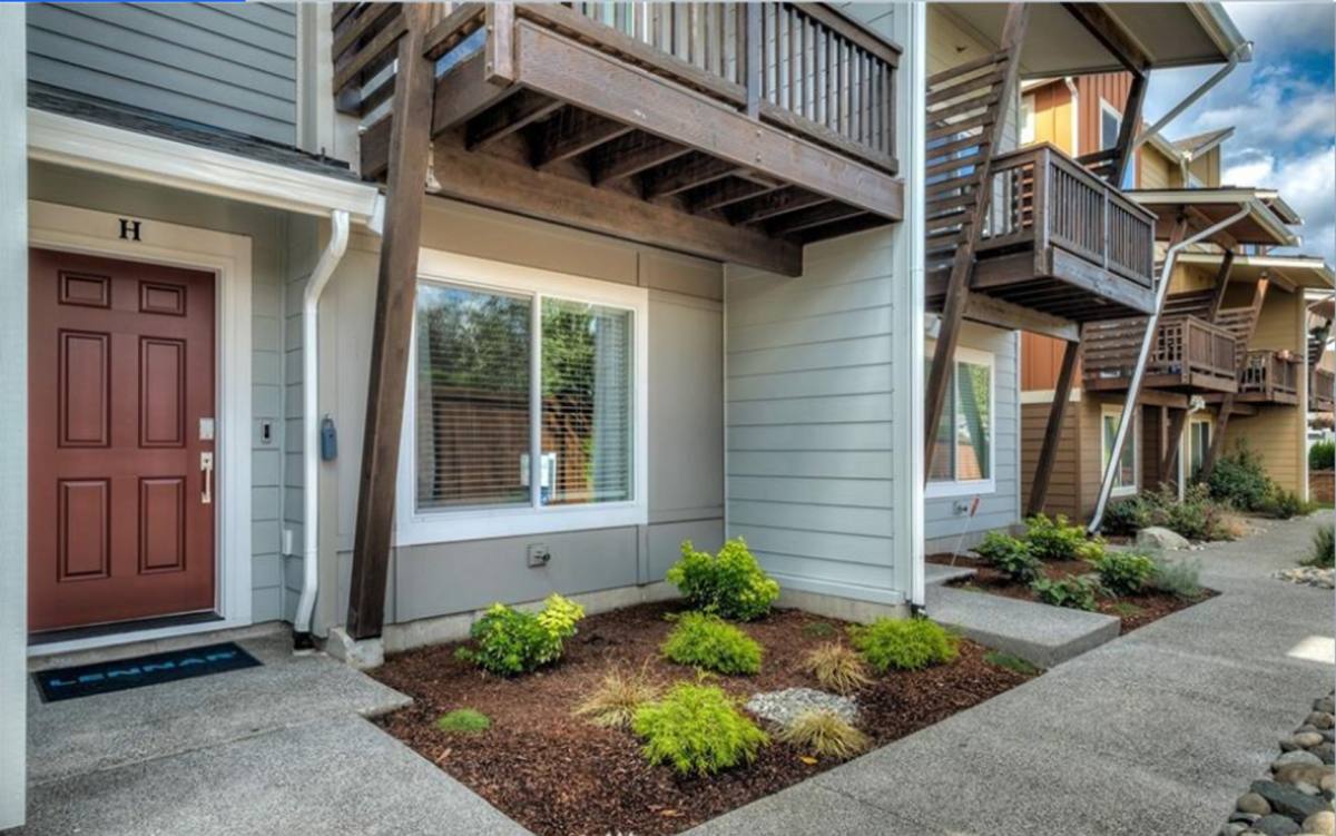 Townhouse for rent at 17535 110th Ave E #F, Puyallup, WA 98374