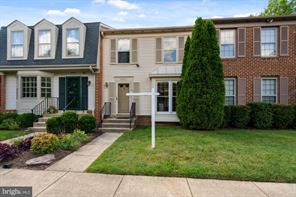 Townhouse for rent at 6531 Kemper Lakes Court, Alexandria, VA 22312