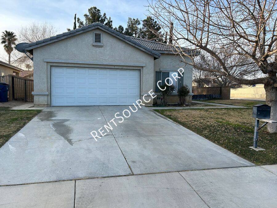 House for rent at 406 E Ave #J7, Lancaster, CA 93535