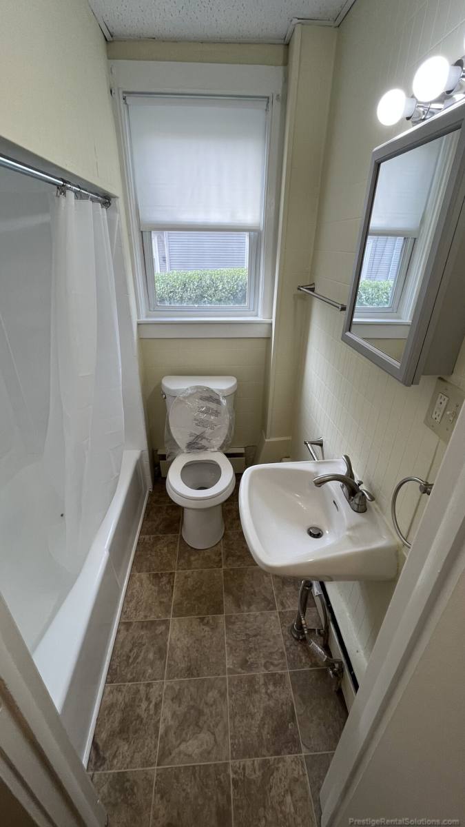 Apartment for rent at 44 Pearl St #4, Middleboro, MA 02346