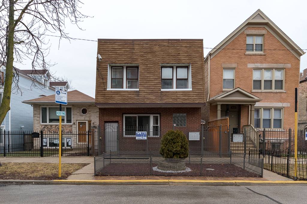 Apartment for rent at 3650 George #F3, Chicago, IL 60618