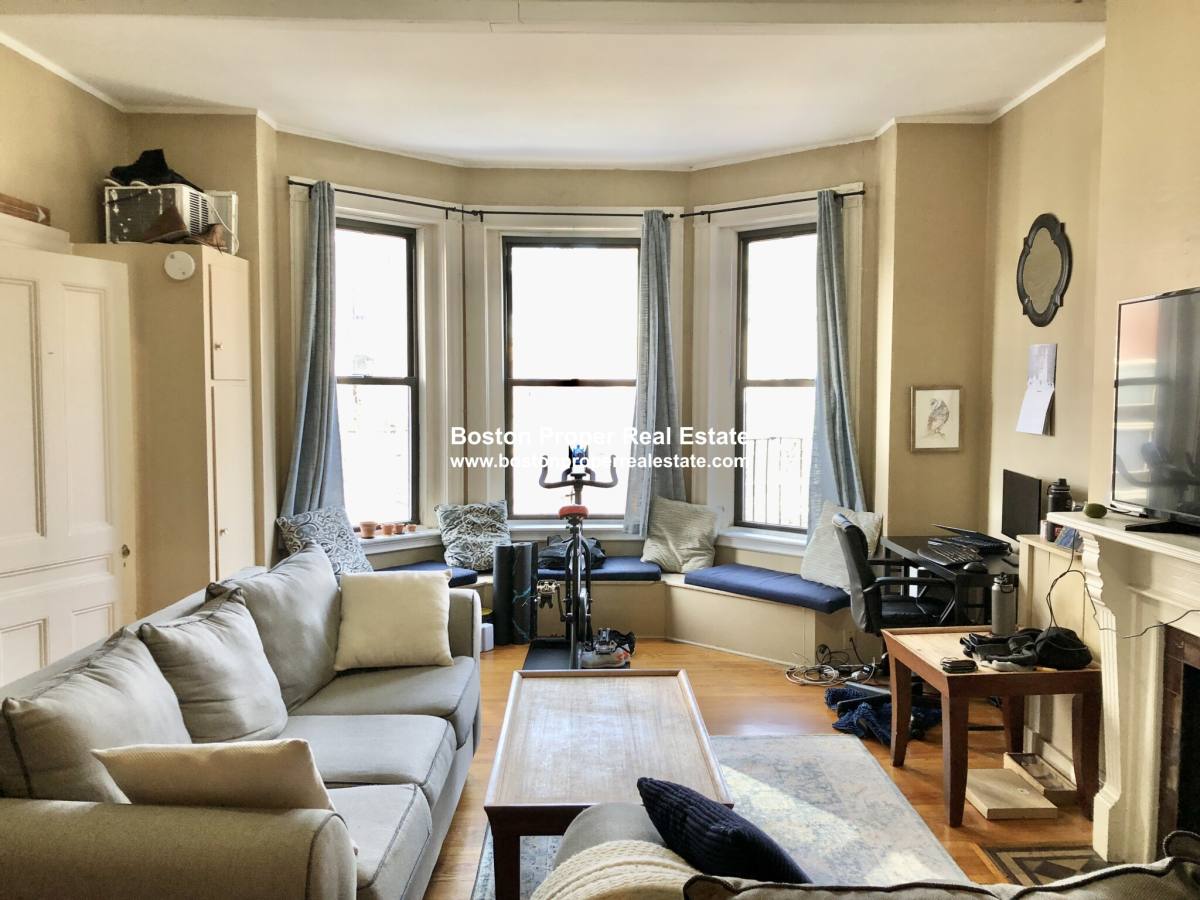 Apartment for rent at 337 Beacon St #6, Boston, MA 02116