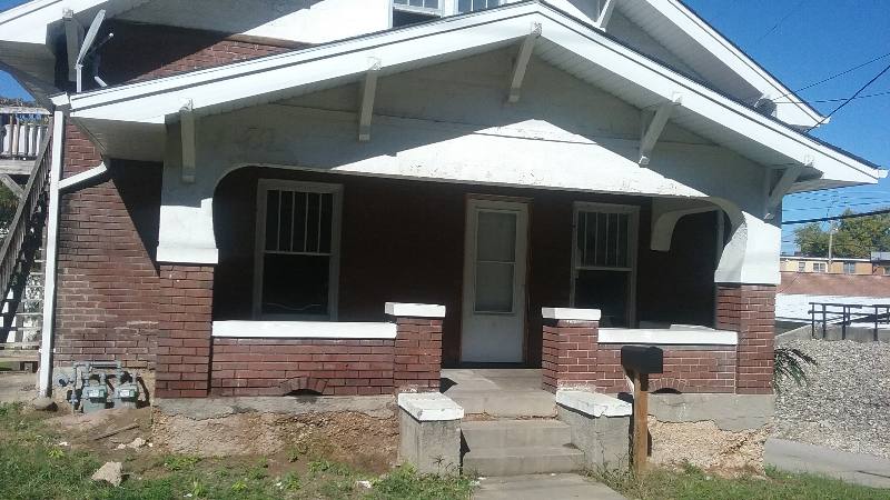 Apartment for rent at 710-A Monroe, Jefferson City, MO 65101