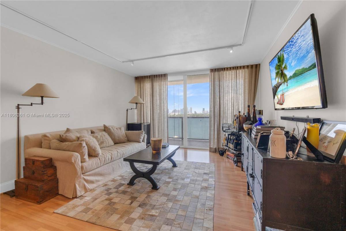 Apartment for rent at 1900 Sunset Harbour Dr #1206, Miami Beach, FL 33139