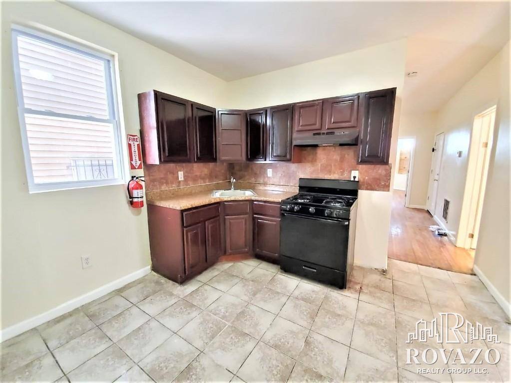 Apartment for rent at 153 19th Ave #1, Irvington, NJ 07111