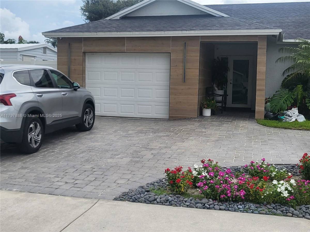 House for rent at 5512 SW 57th Place, Fort Lauderdale, FL 33314