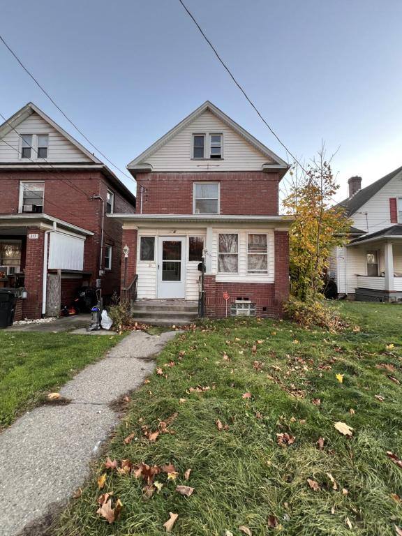 House for rent at 315 E Grant St, East Palestine, OH 44413