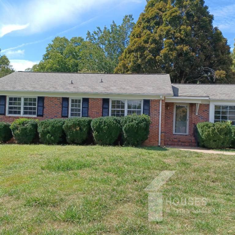 House for rent at 312 Dupre Dr, Spartanburg, SC 29307