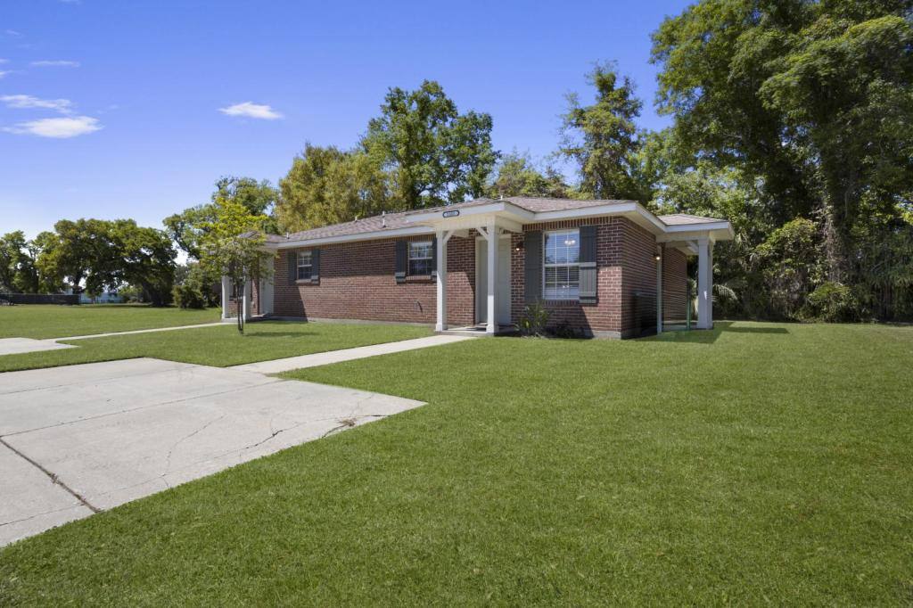 House for rent at 233 Palmetto Lane #B, Gulfport, MS 39507