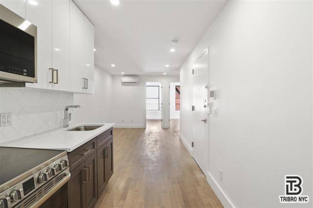 Apartment for rent at 104 Graham #2F, Brooklyn, NY 11206