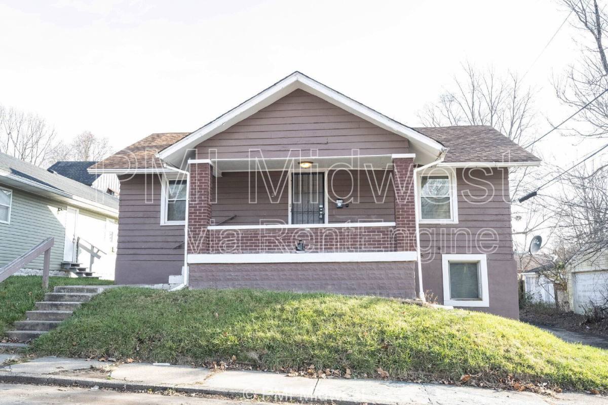 House for rent at 1521 N Tacoma Ave, Indianapolis, IN 46201