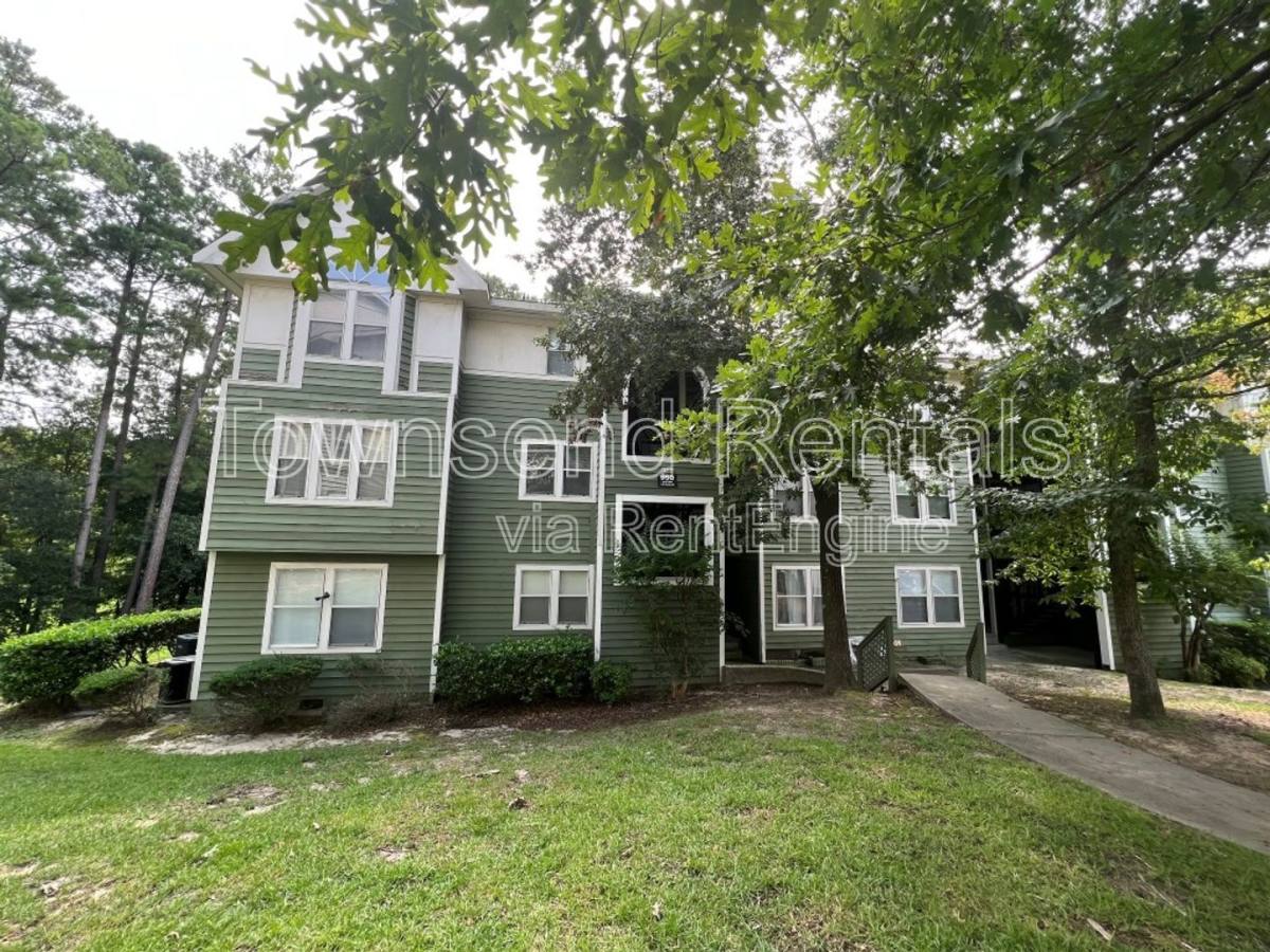 Condo for rent at 950 Stewarts Creek Dr #9, Fayetteville, NC 28314
