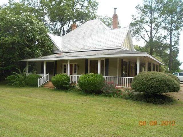 House for rent at 392 Pecan St SE, Dawson, GA 39842