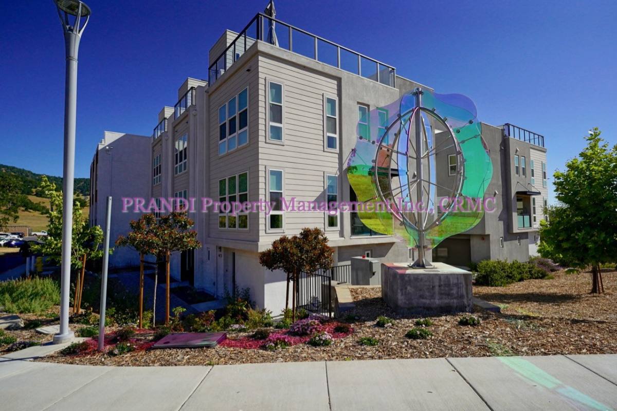 Townhouse for rent at 206 Verandah Ave, Novato, CA 94945