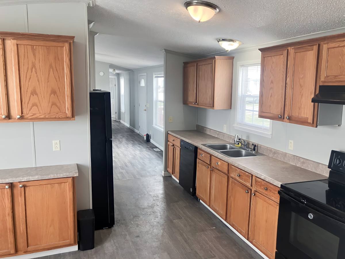 House for rent at 24 Village Court, Mediapolis, IA 52637