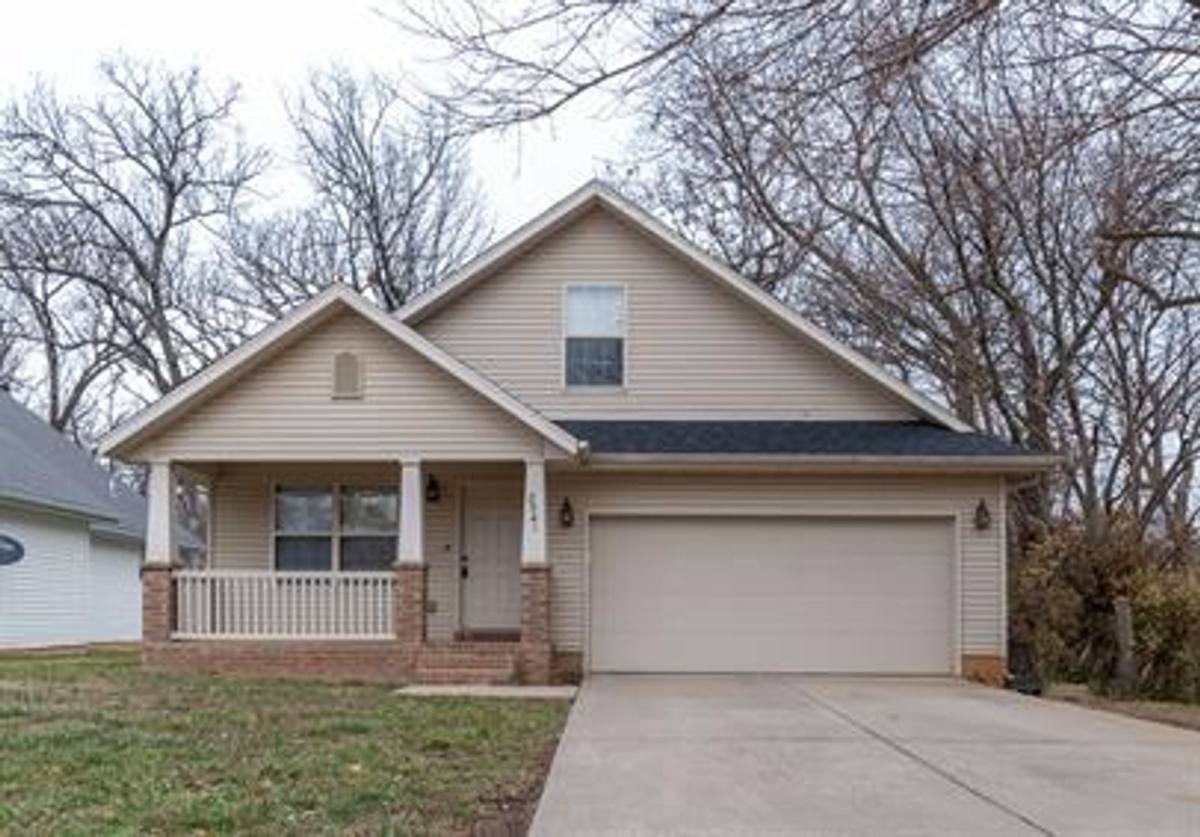 House for rent at 2541 E Madison St, Springfield, MO 65802