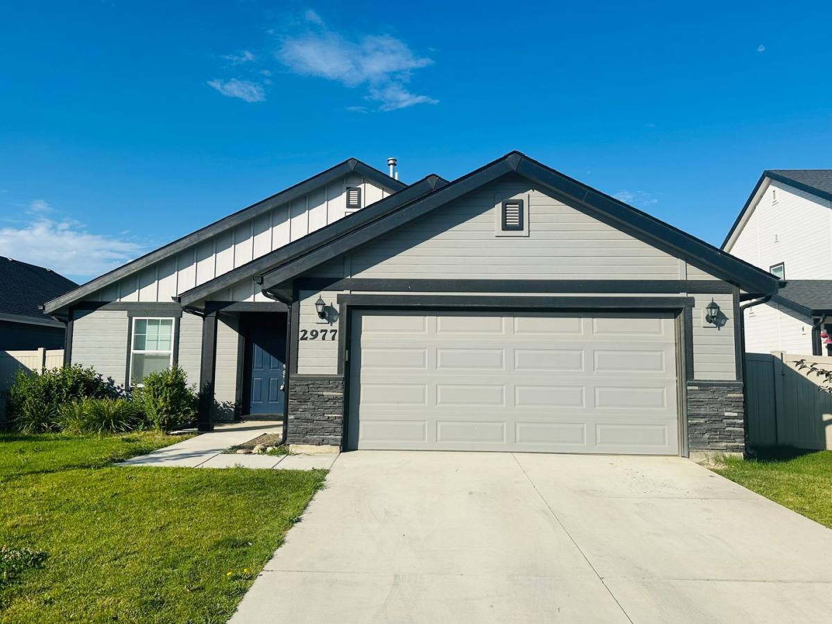 House for rent at 2977 Green Gate Way, Star, ID 83669