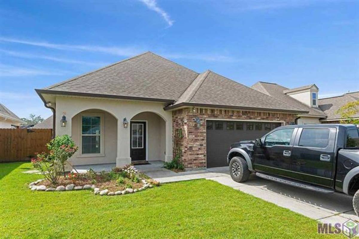 House for rent at 37299 Brigantines Ave, Prairieville, LA 70769
