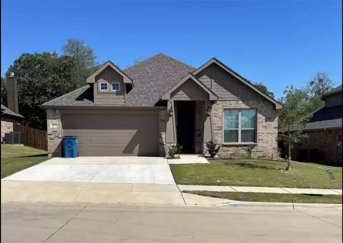House for rent at 457 Elyse Rd, Keene, TX 76059
