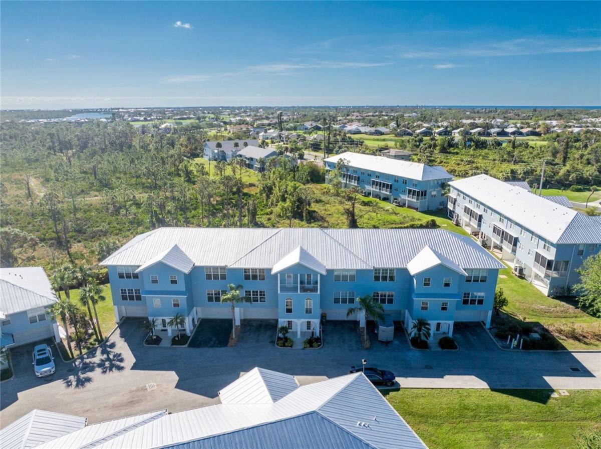 Townhouse for rent at 3923 Cape Haze Dr, Rotonda West, FL 33947