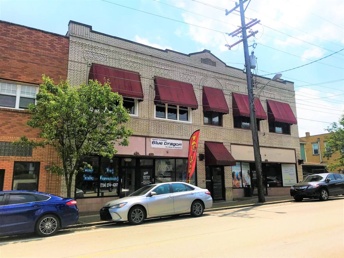 Townhouse for rent at 914 Pittsburgh St, Springdale, PA 15144