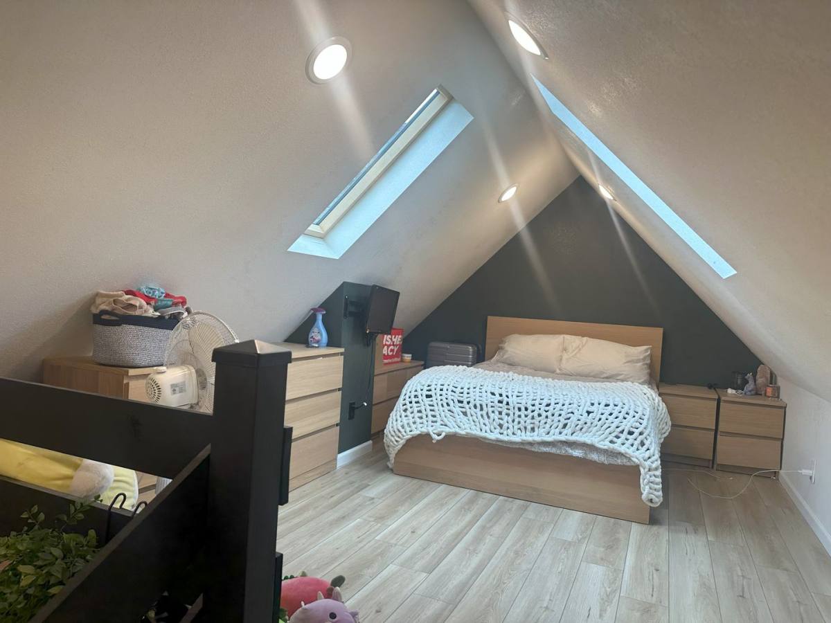 House for rent at 2401 S Kinnickinnic Ave, Milwaukee, WI 53207