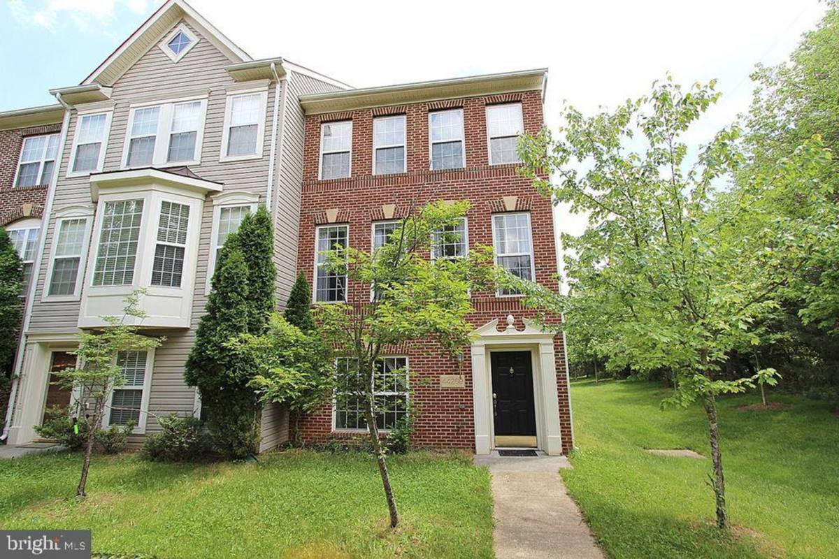 Townhouse for rent at 44269 Cornish Lane, Ashburn, VA 20147