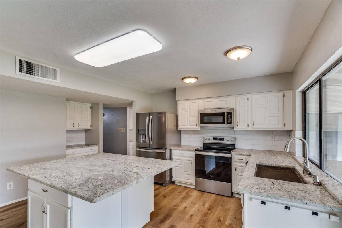 House for rent at 1213 Bass Dr, Plano, TX 75025