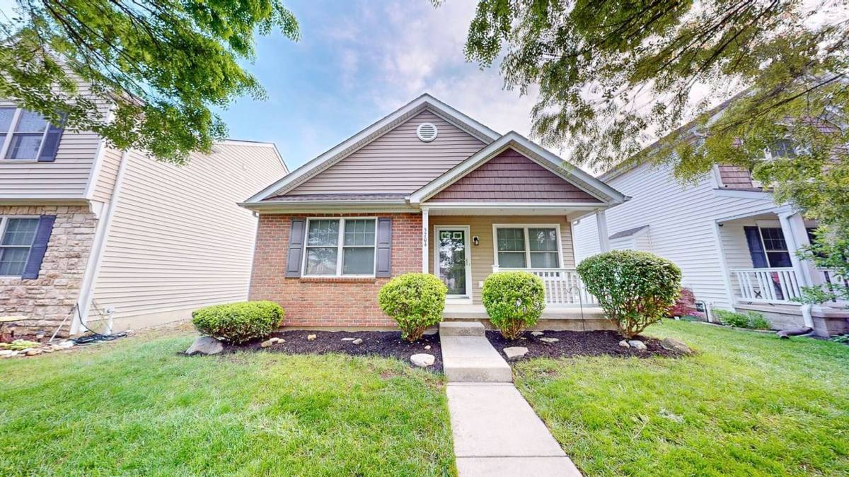 House for rent at 5704 Galveston Dr, Columbus, OH 43228