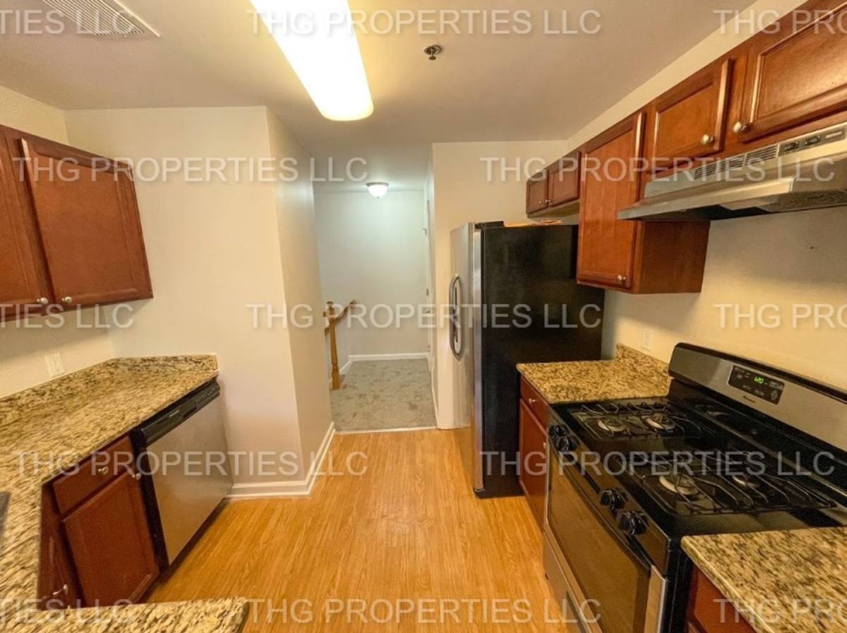 Apartment for rent at 916-926 S Ave, Plainfield, NJ 07062