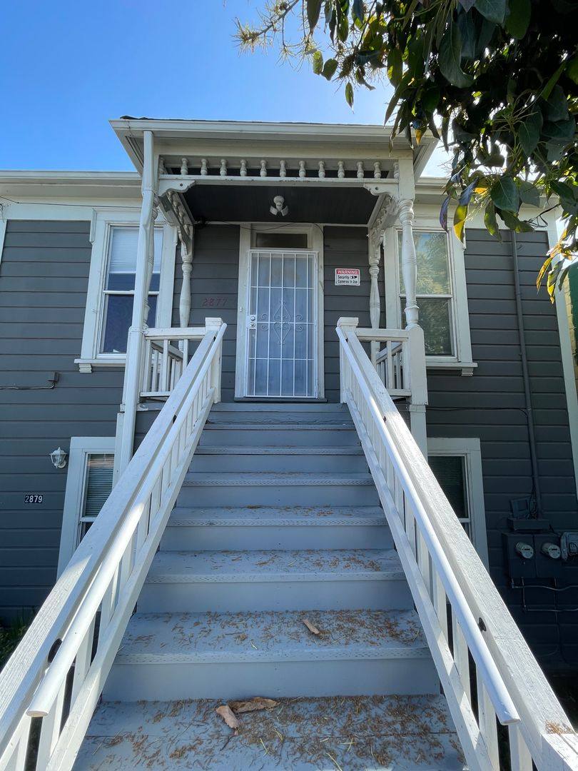 Apartment for rent at 2877-2879 E 7th St, Oakland, CA 94601