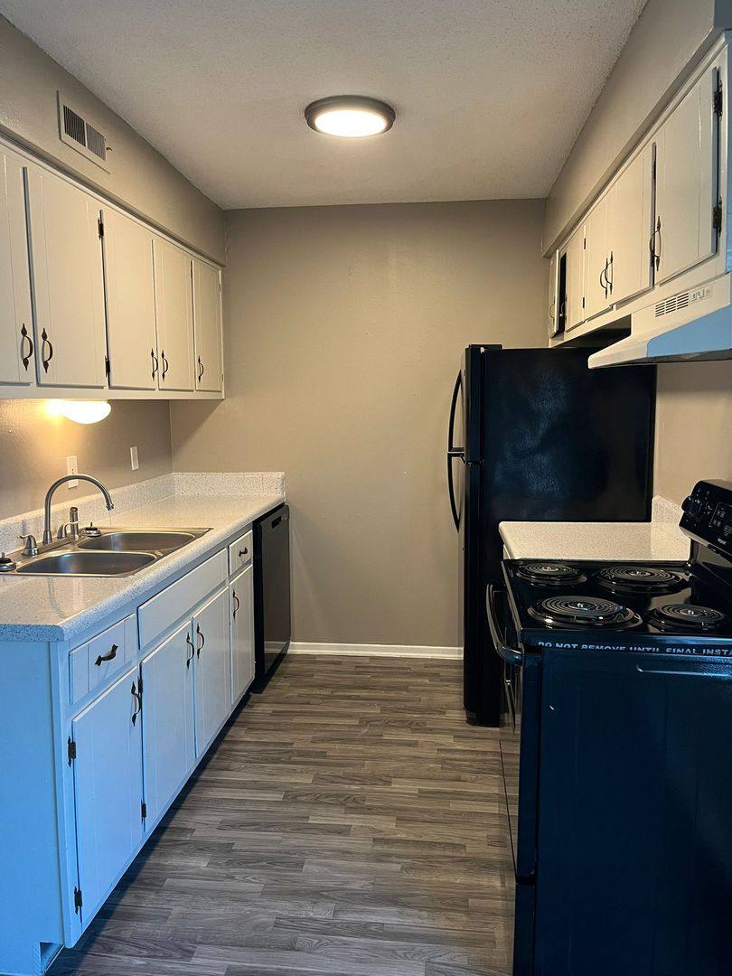 Apartment for rent at 5604 S Peoria #B, Tulsa, OK 74105
