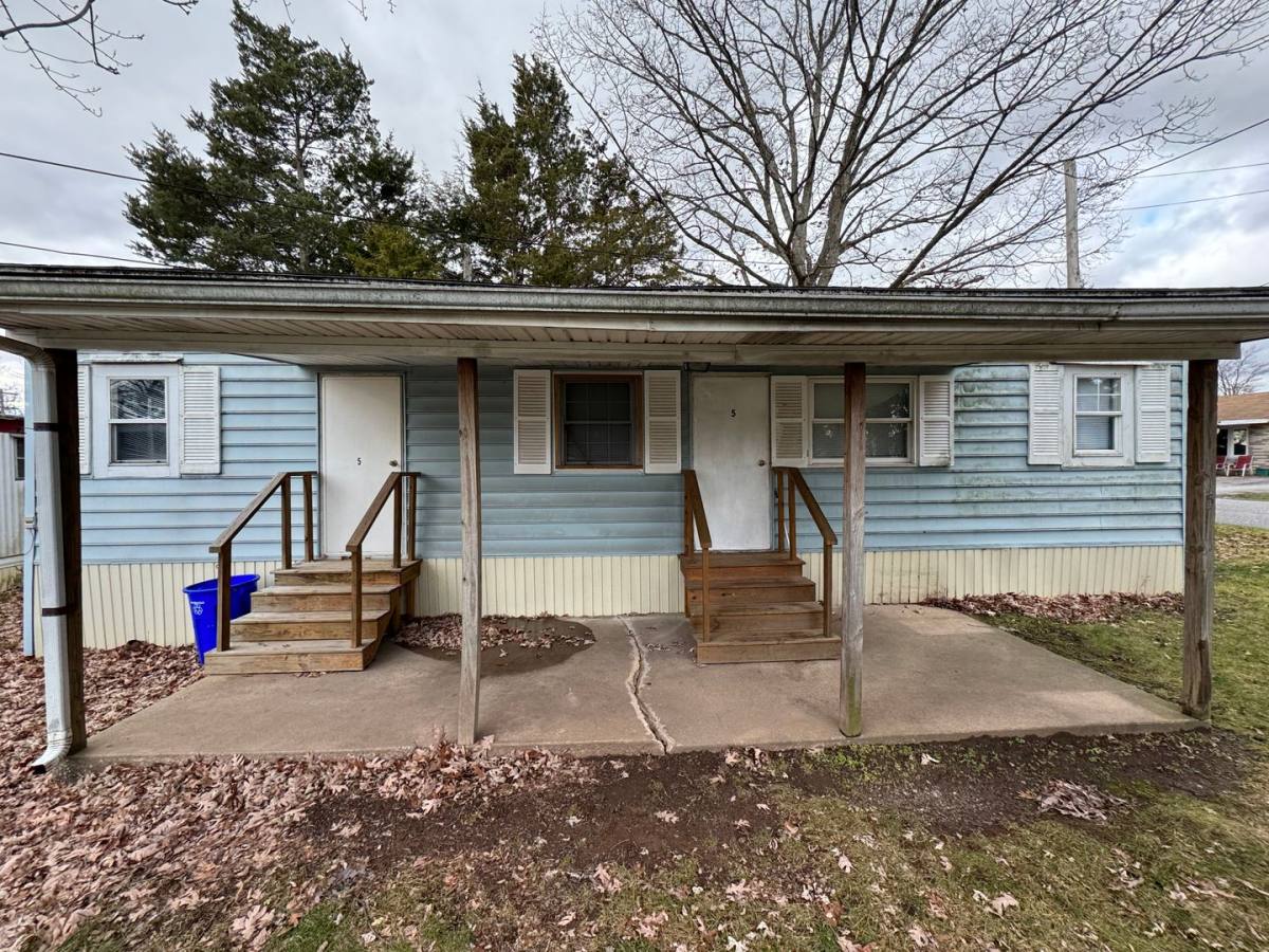 House for rent at 3230 Oakland Rd, Dover, PA 17315