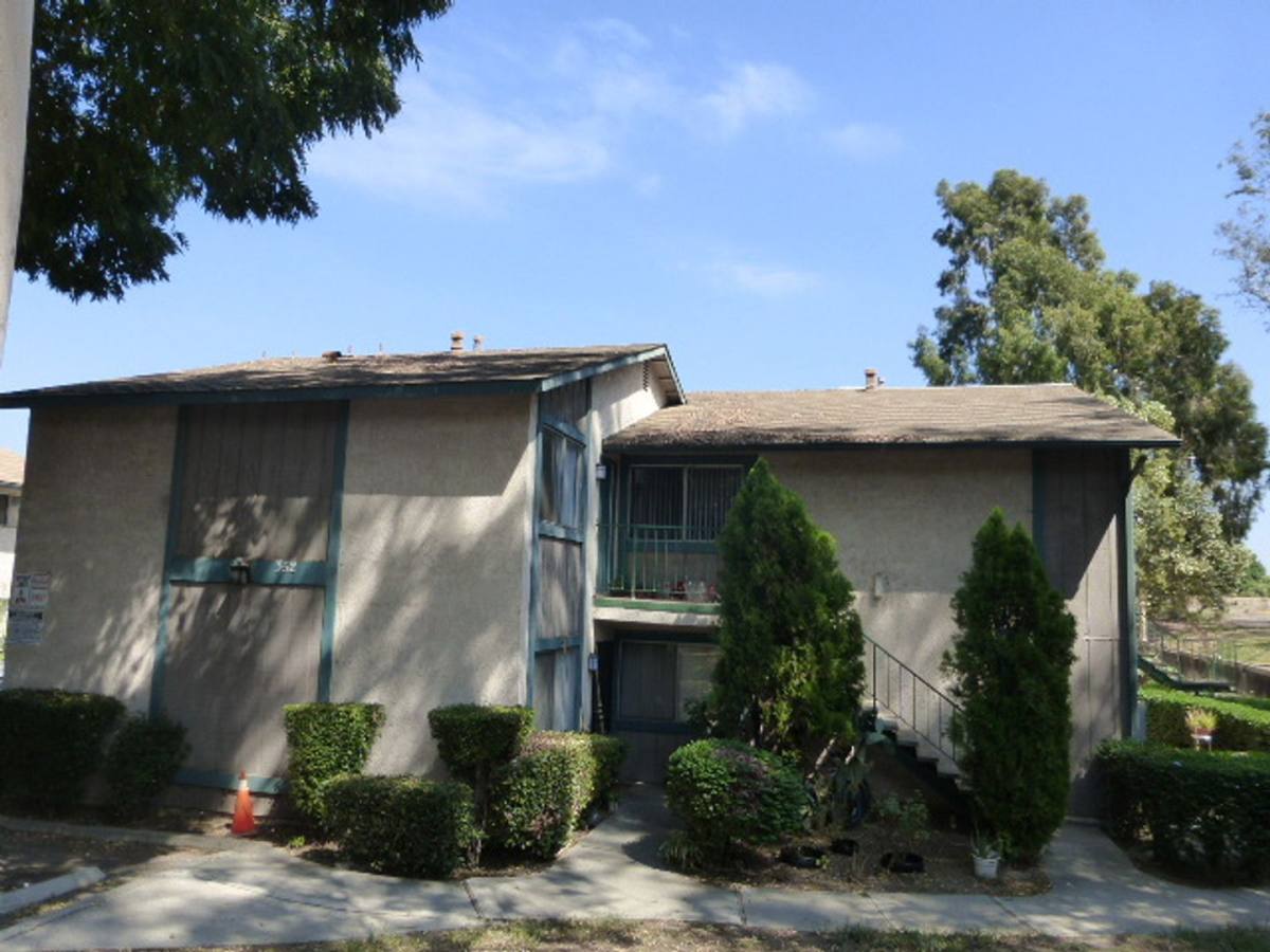Apartment for rent at 350-352 S Monte Vista St, La Habra, CA 90631