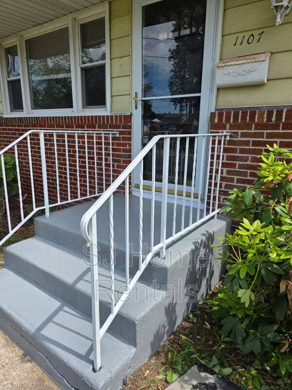 House for rent at 1107 Hickory St, Riverside, NJ 08075
