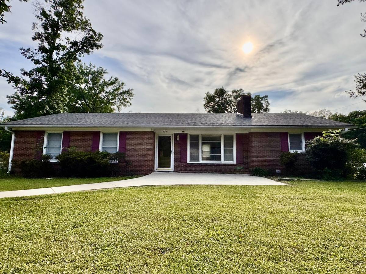 House for rent at 400 Queens Dr, Lexington, NC 27292