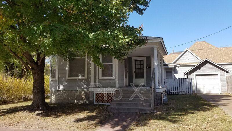House for rent at 116 W 9th St, Pittsburg, KS 66762