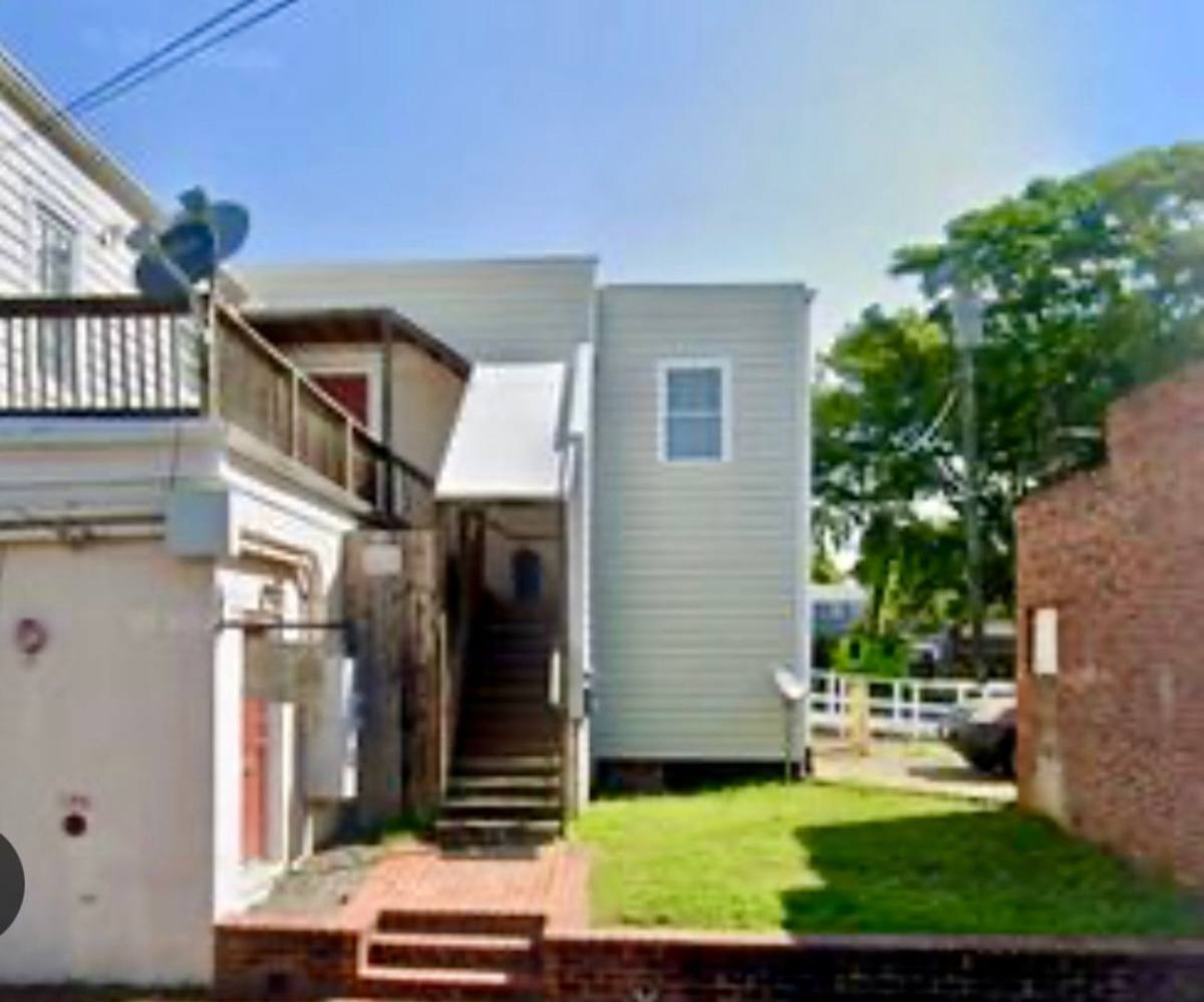 Apartment for rent at 2502 P St, Richmond, VA 23223