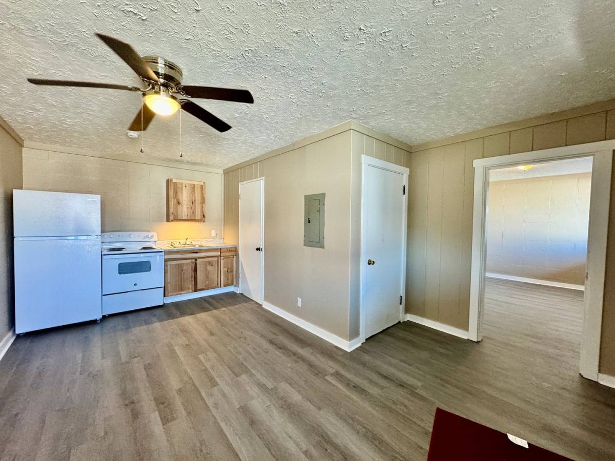 Apartment for rent at 1018 W Lexington Ave, Winchester, KY 40391