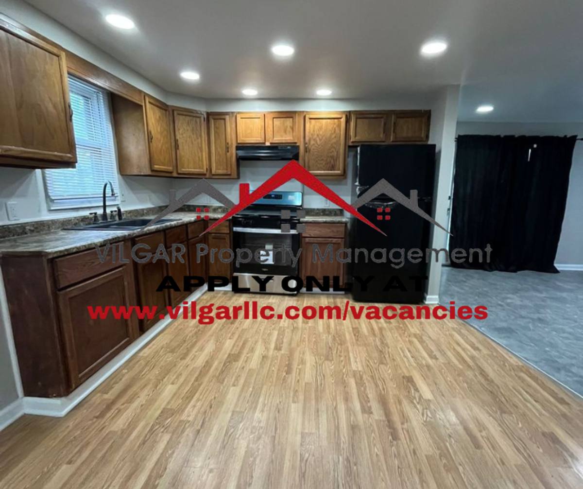 House for rent at 613 Longwood Dr, Michigan City, IN 46360