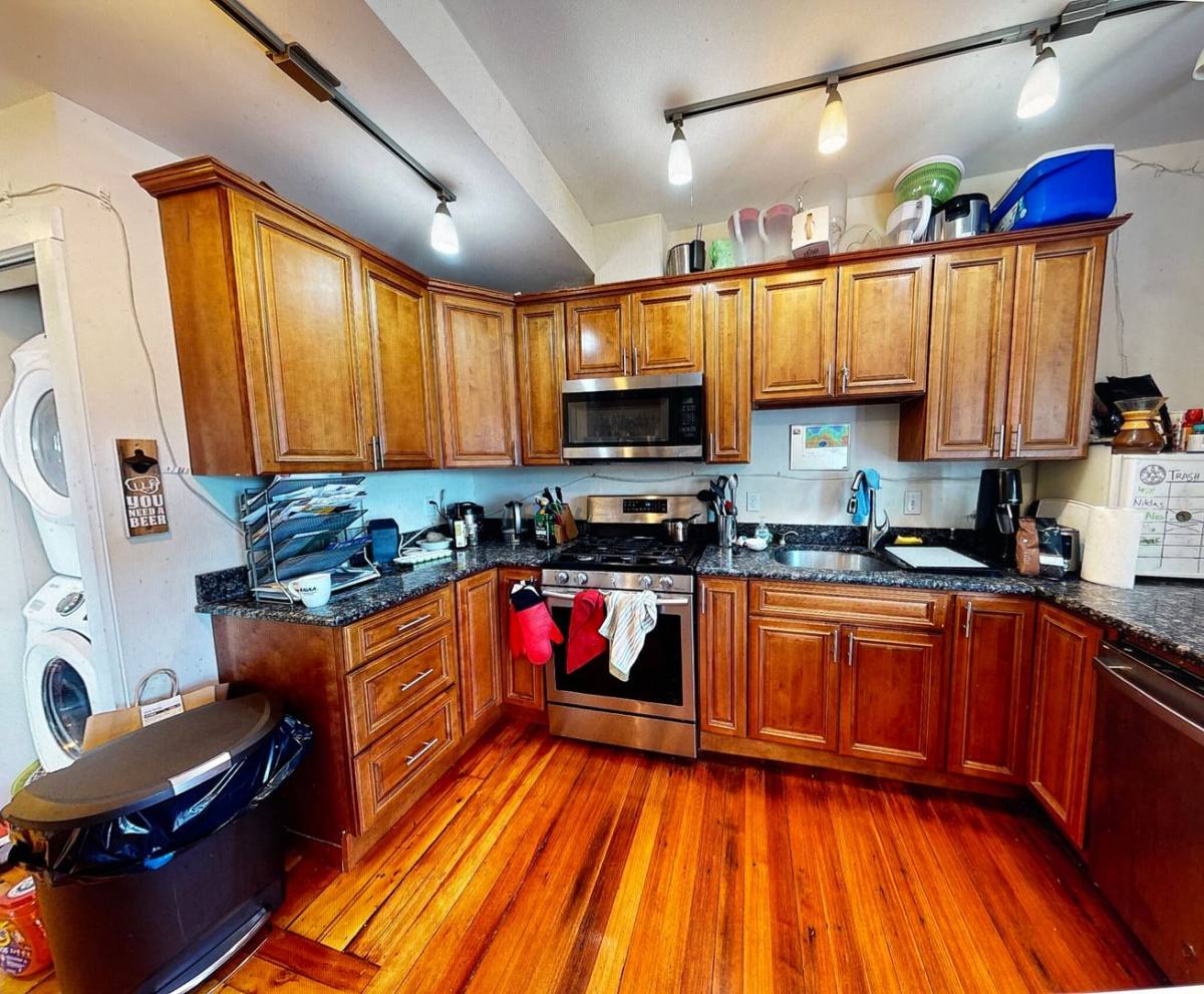 Apartment for rent at 231 Norfolk St #16, Cambridge, MA 02139
