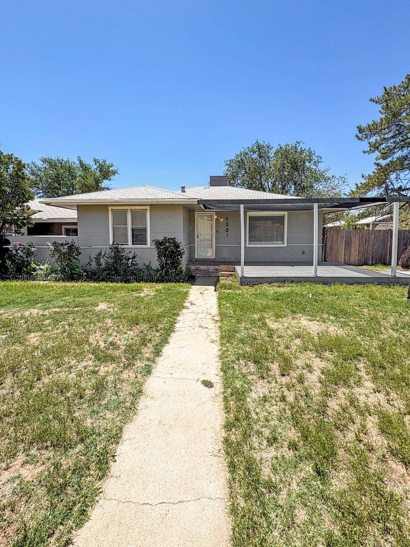 House for rent at 1207 E Scharbauer St, Hobbs, NM 88240