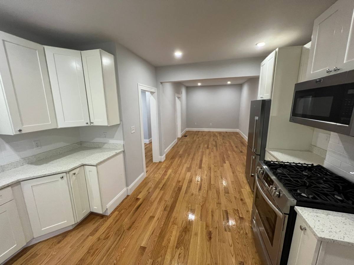 Apartment for rent at 365 Oxford St #1, Cambridge, MA 02140