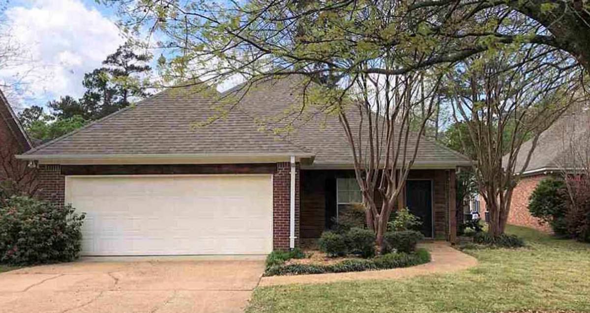 House for rent at 210 Greensview Dr, Brandon, MS 39047