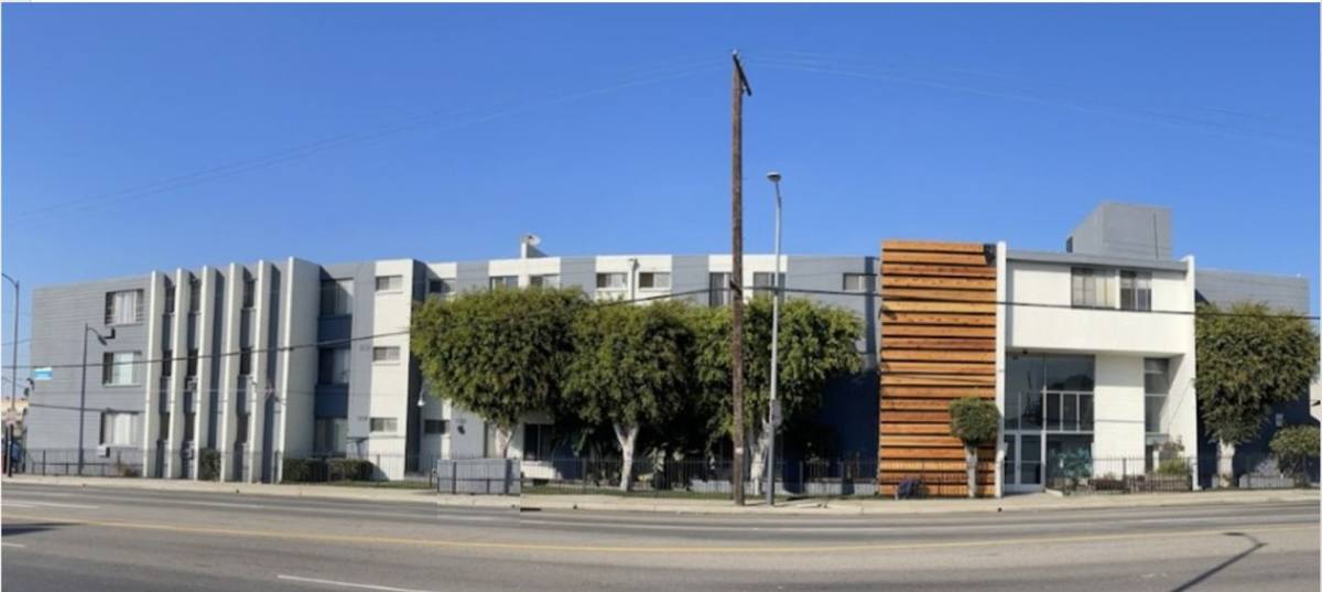 Apartment for rent at 835 W Rosecrans Ave, Gardena, CA 90247