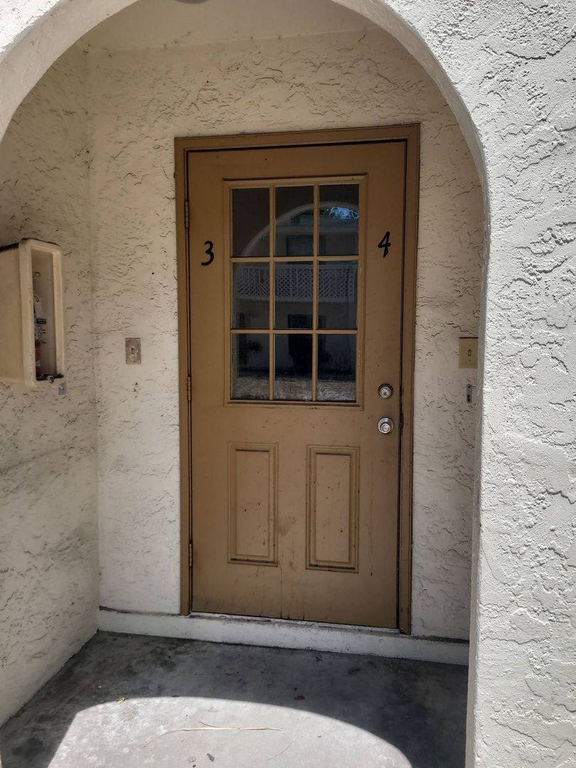Apartment for rent at 622-626 SE 13th Court, Cape Coral, FL 33990