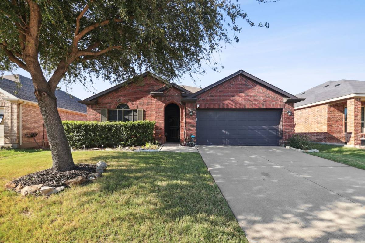 House for rent at 8824 Yosemite Trail, Aubrey, TX 76227