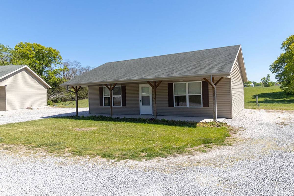 House for rent at 1544 Florence Dr, Fulton, MO 65251