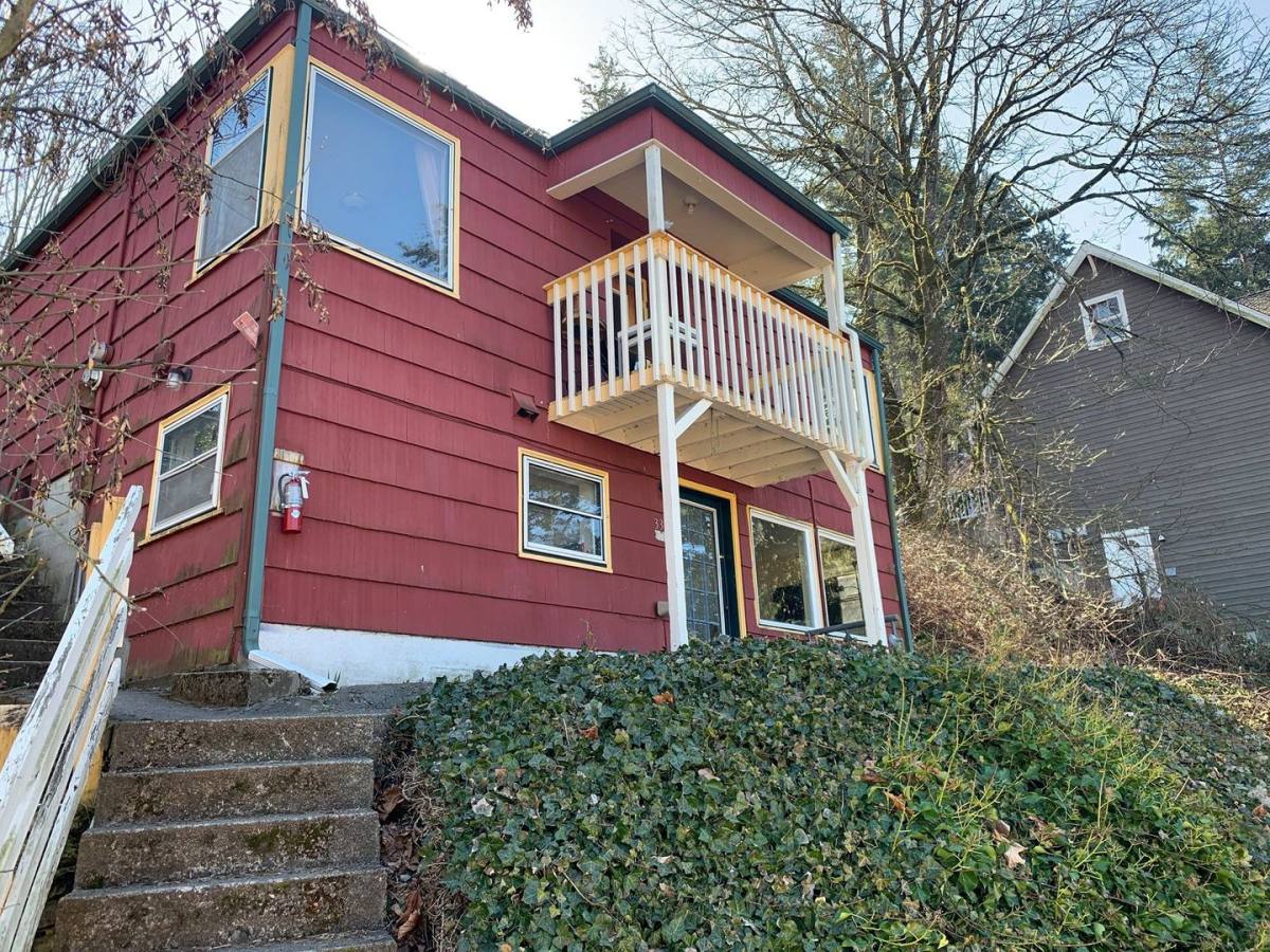 Apartment for rent at 336 N Garden St, Bellingham, WA 98225