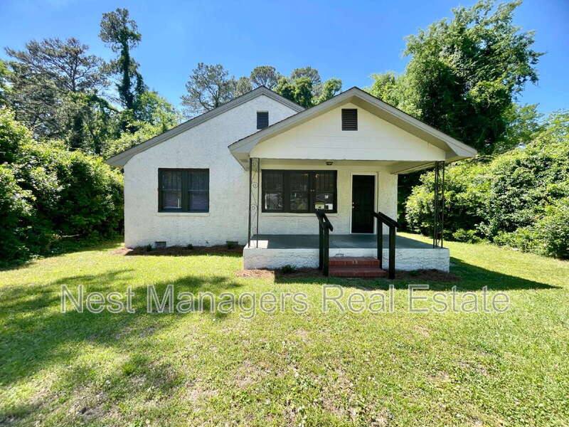 House for rent at 218 Sedberry St, Fayetteville, NC 28305